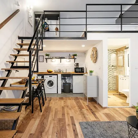 Funhouse Dob Apartman *